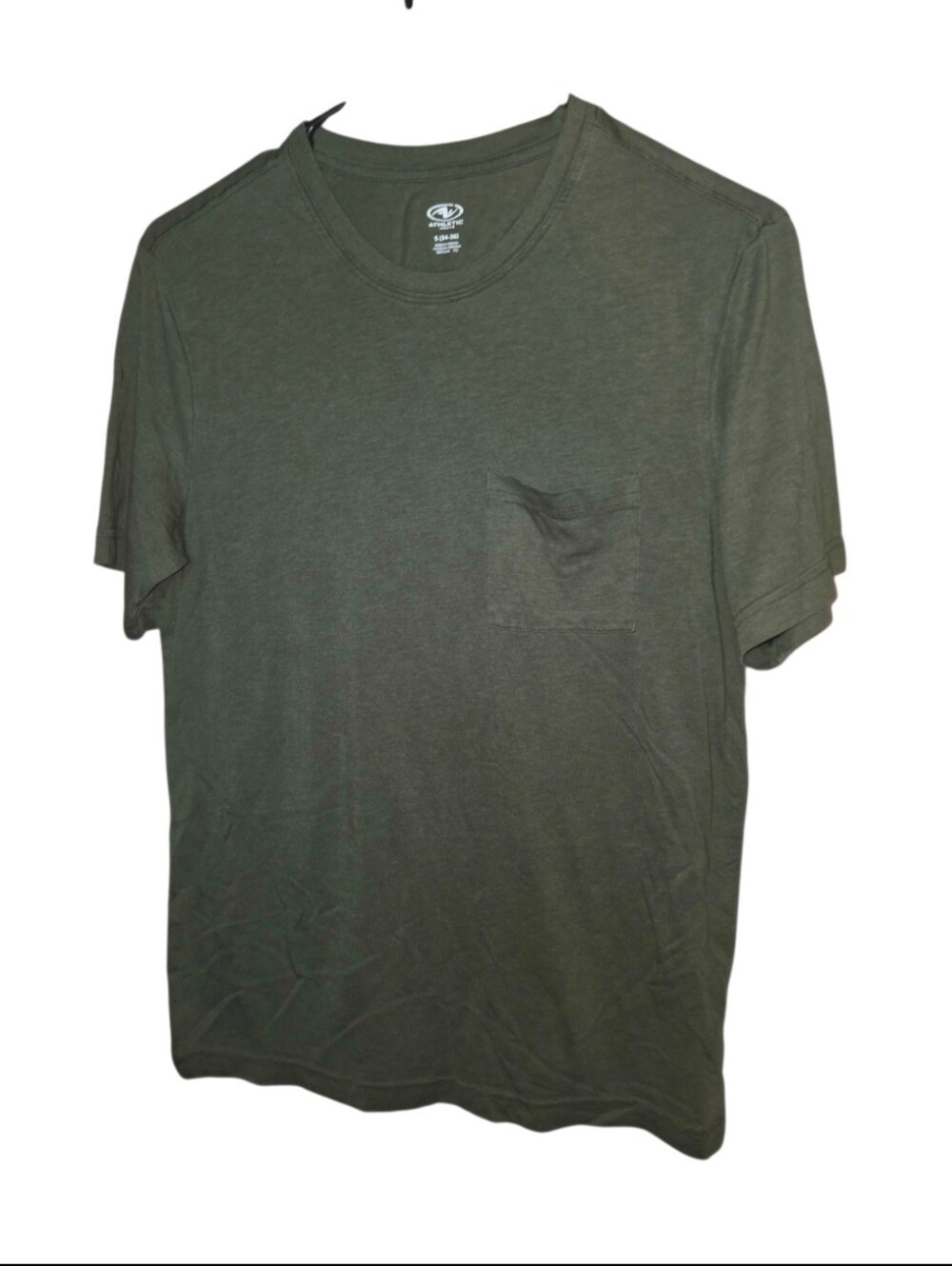 8/11/26. Mens Athletic Works Tee(PRICE IS FIRM IF YOUR JUST BUYING THIS ITE)